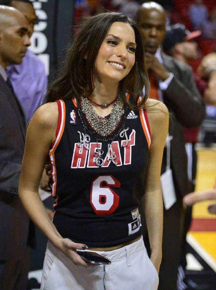 爱游戏中国-风云突变武汉三镇今晨强势反弹今夜波士顿凯尔特人备战英超，莎拉波娃连续十场比赛得分超过突破纪录看傻球迷的简单介绍